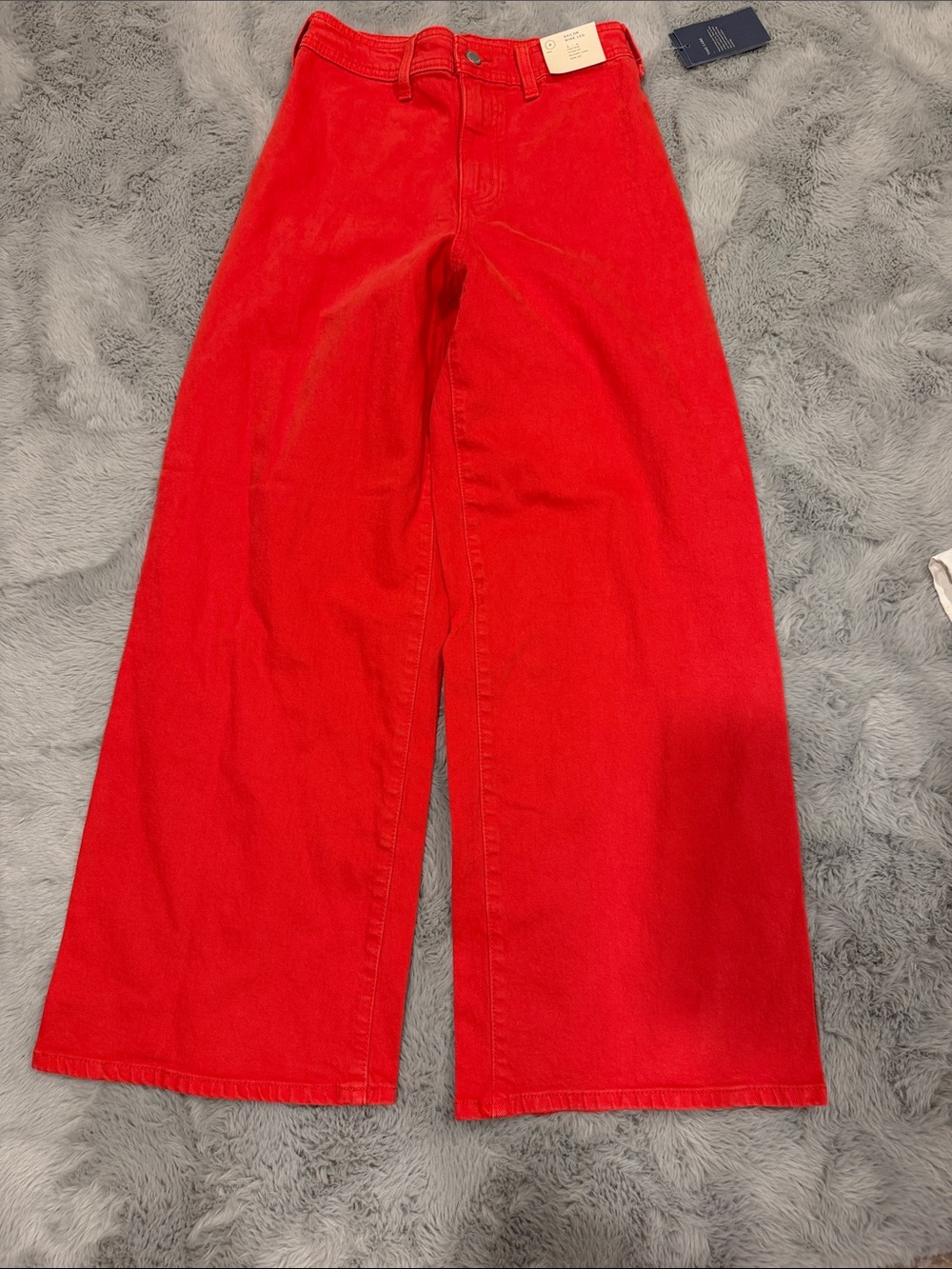 Wide-Leg Women’s Jeans red- Universal thread